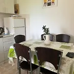 Lovely Apartman Ana Sucuraj