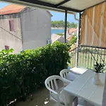 Lovely Apartman Ana Sucuraj