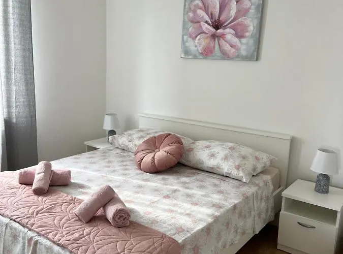 Lovely Apartman Ana Sucuraj